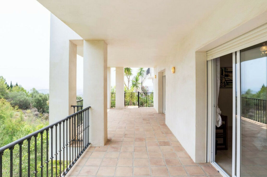 Detached Villa Valtocado Málaga - image 36