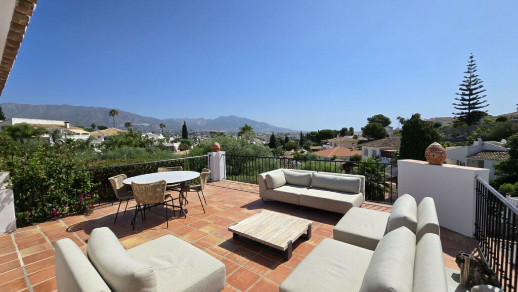 Detached Villa Cerros del Aguila Málaga - image 36