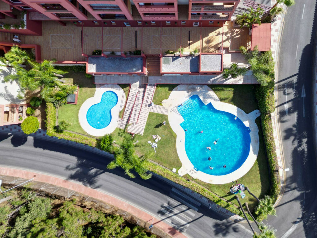 Penthouse Torrequebrada Málaga - image 36