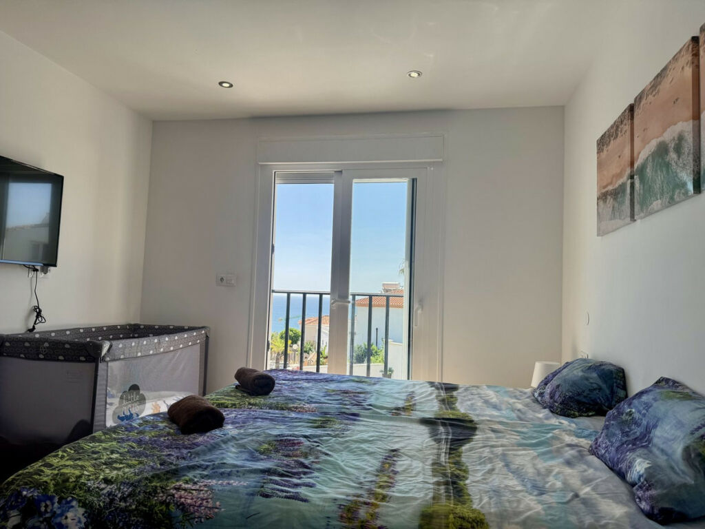 Detached Villa Estepona Málaga - image 36