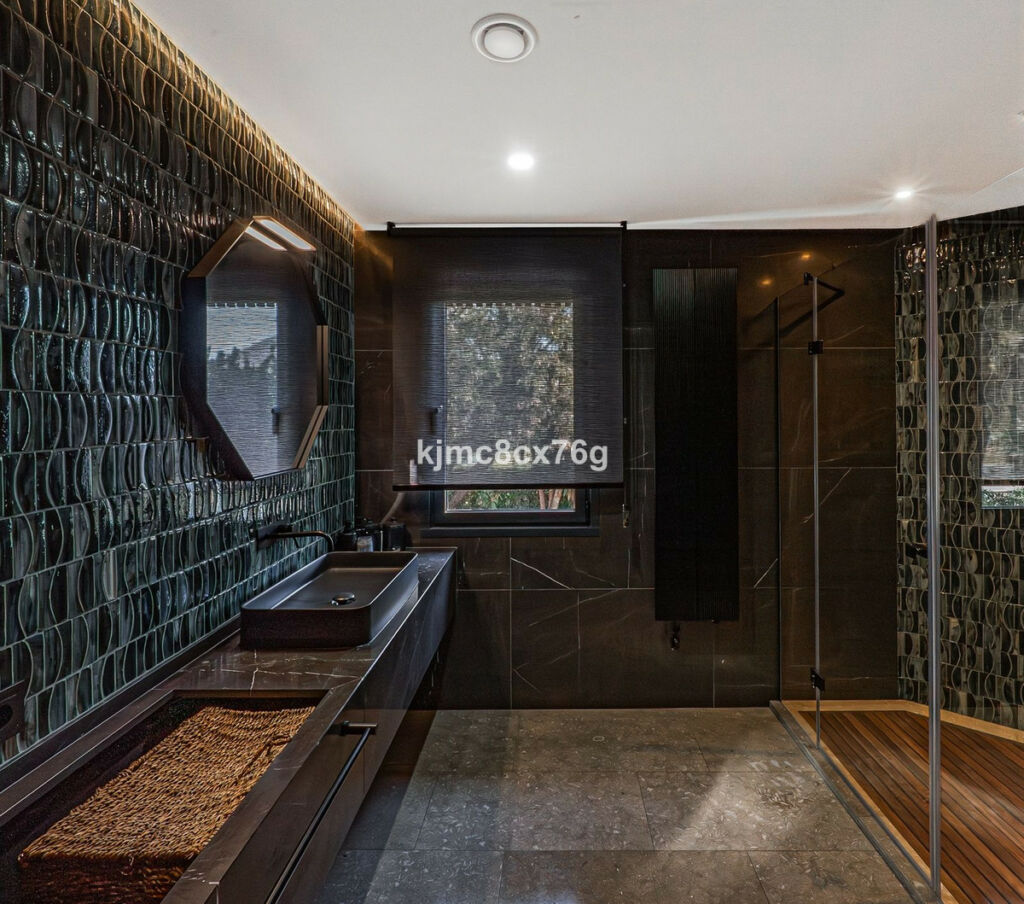 Detached Villa Guadalmina Baja Málaga - image 37