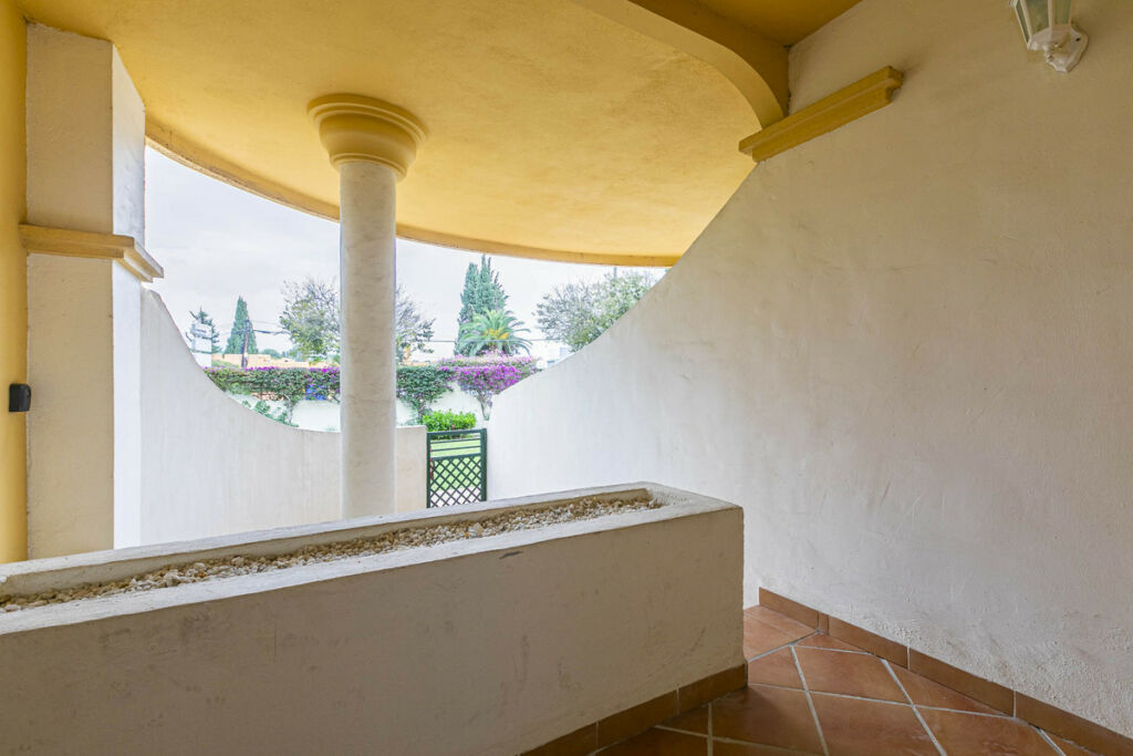 Middle Floor Apartment Nueva Andalucía Málaga - image 37