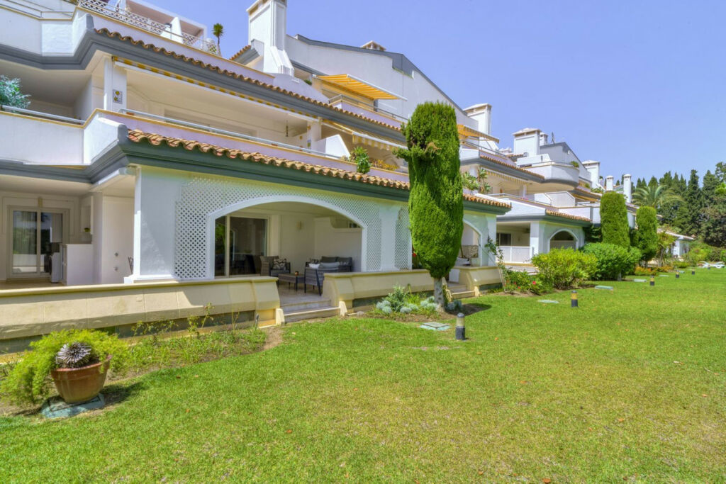 Ground Floor Apartment Estepona Málaga - image 37