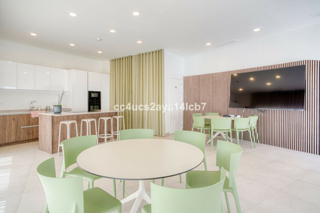 Middle Floor Apartment Calanova Golf Málaga - image 37