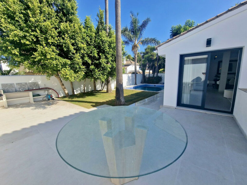 Detached Villa Marbella Málaga - image 37