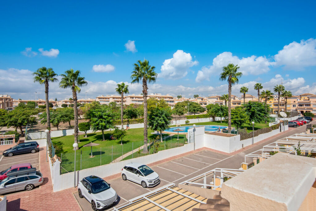 Townhouse Torrevieja Alicante - image 37