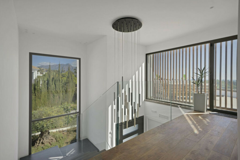 Detached Villa Benahavís Málaga - image 37