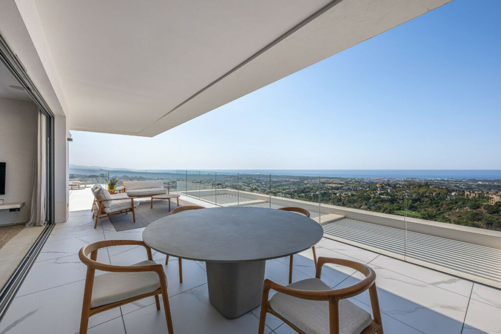 Middle Floor Apartment Benahavís Málaga - image 37