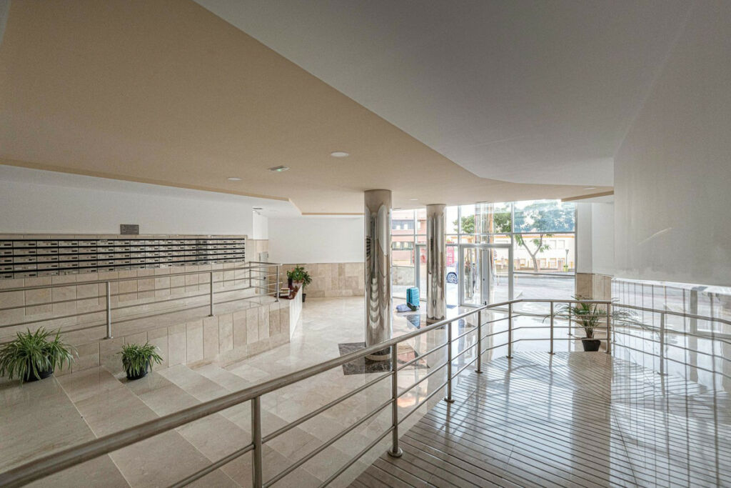 Middle Floor Apartment Los Pacos Málaga - image 37