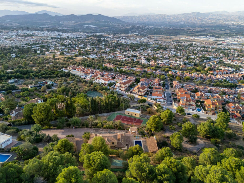 Detached Villa Alhaurín de la Torre Málaga - image 37
