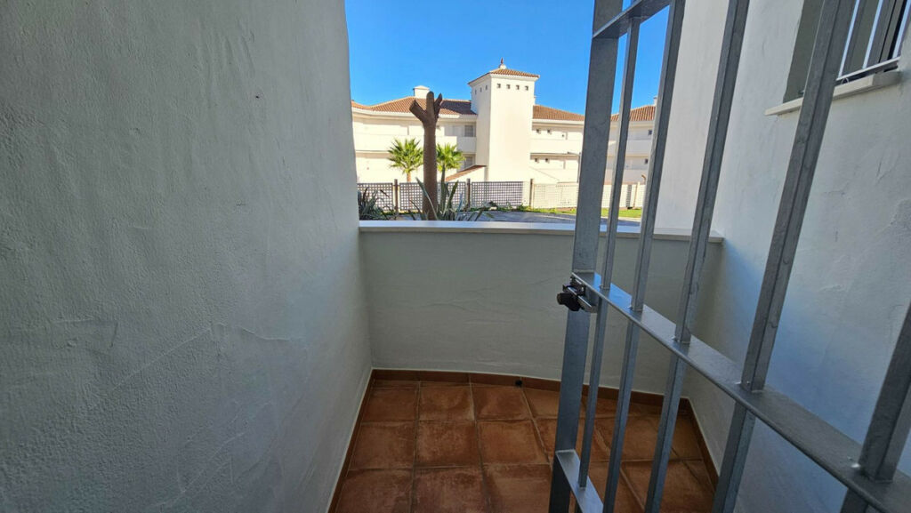 Ground Floor Apartment La Duquesa Málaga - image 38