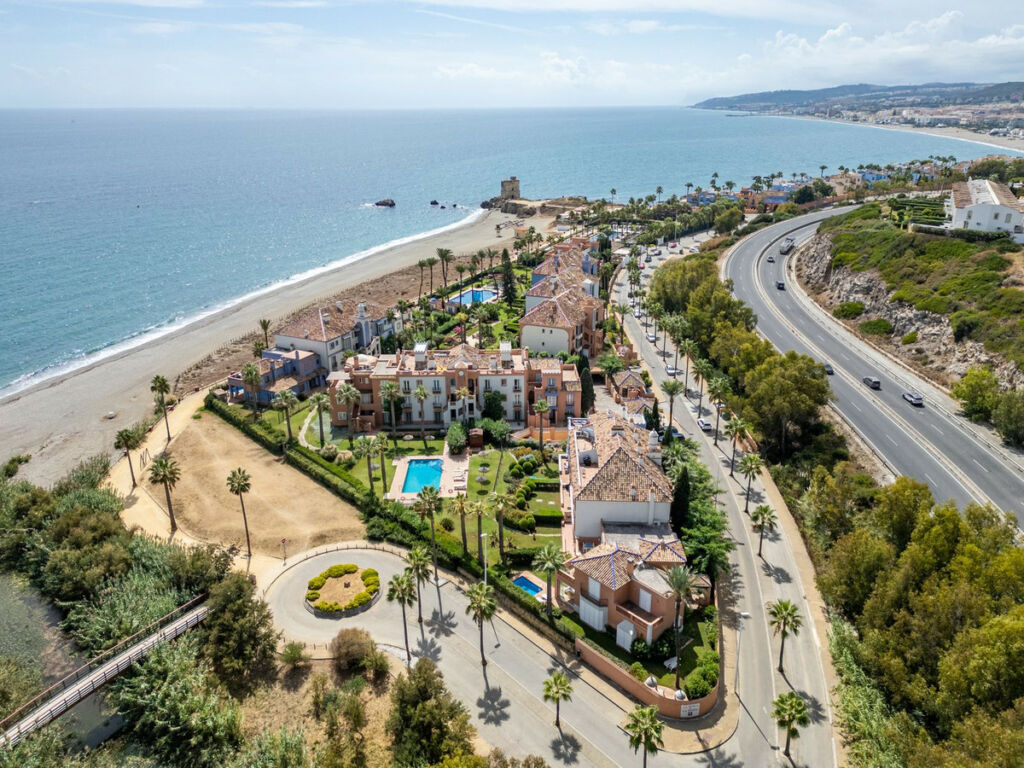 Semi-Detached House Casares Playa Málaga - image 38