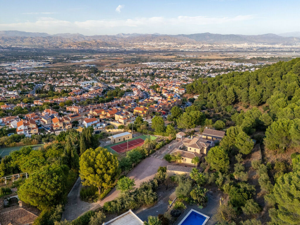 Detached Villa Alhaurín de la Torre Málaga - image 38