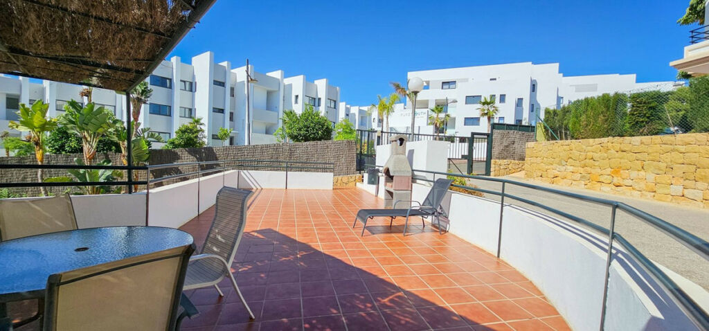 Middle Floor Apartment La Duquesa Málaga - image 38