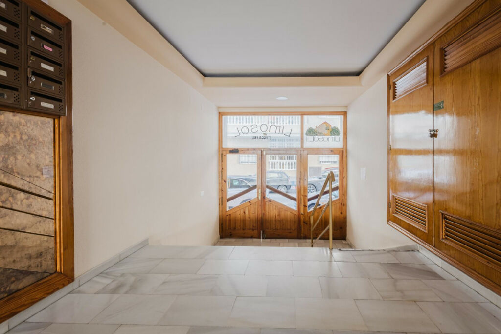 Middle Floor Apartment Torrevieja Alicante - image 38