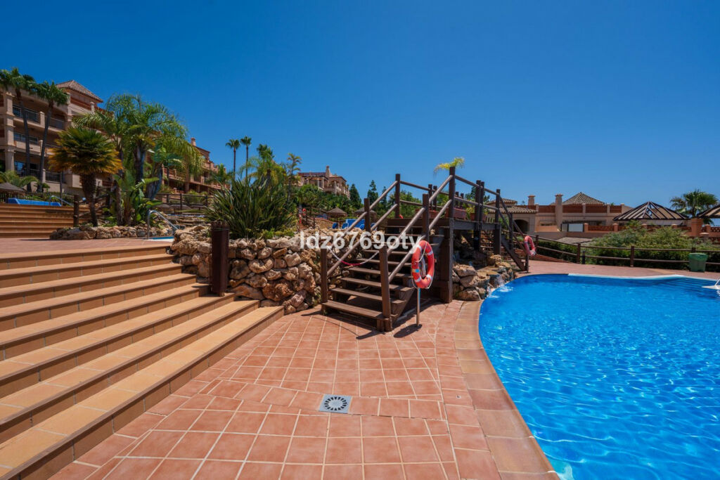Middle Floor Apartment Benalmadena Málaga - image 39