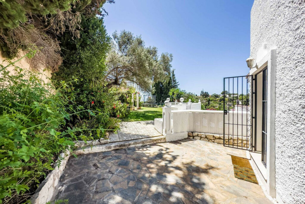 Detached Villa Benalmadena Málaga - image 39