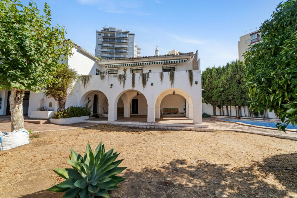 Detached Villa Fuengirola Málaga - image 39