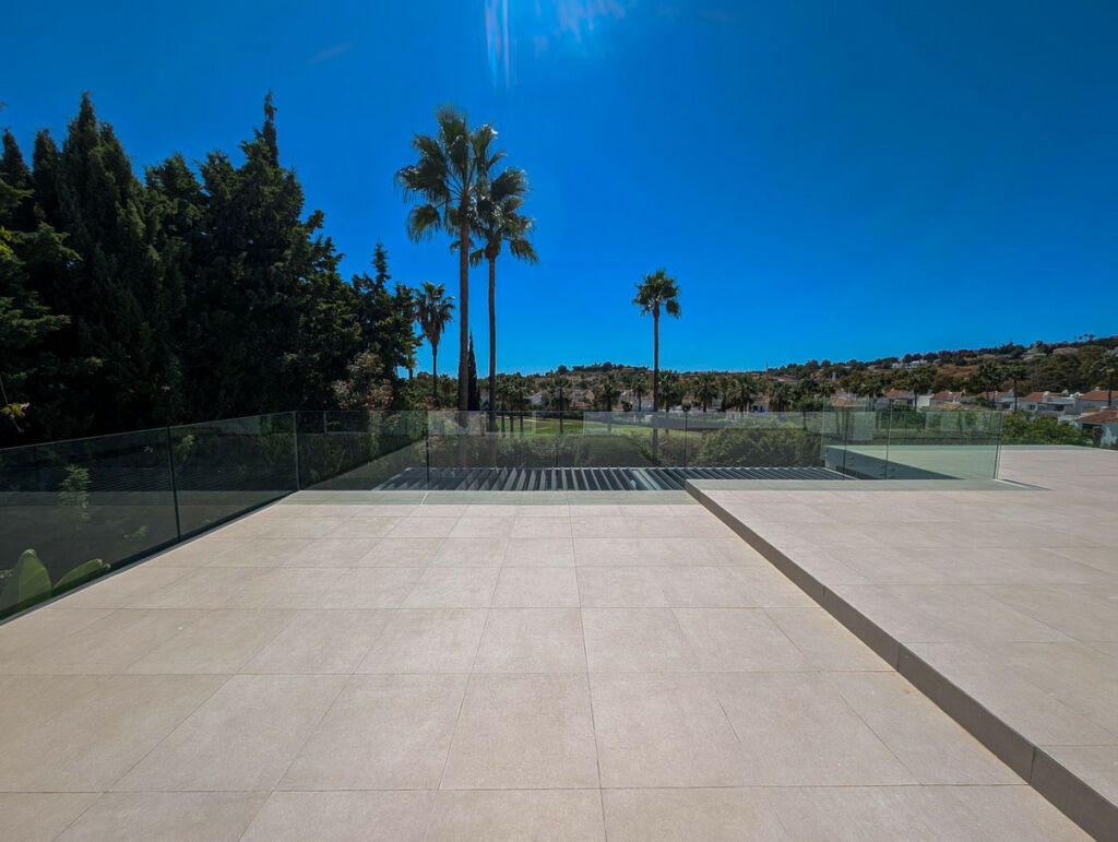 Detached Villa Nueva Andalucía Málaga - zdjęcie 39
