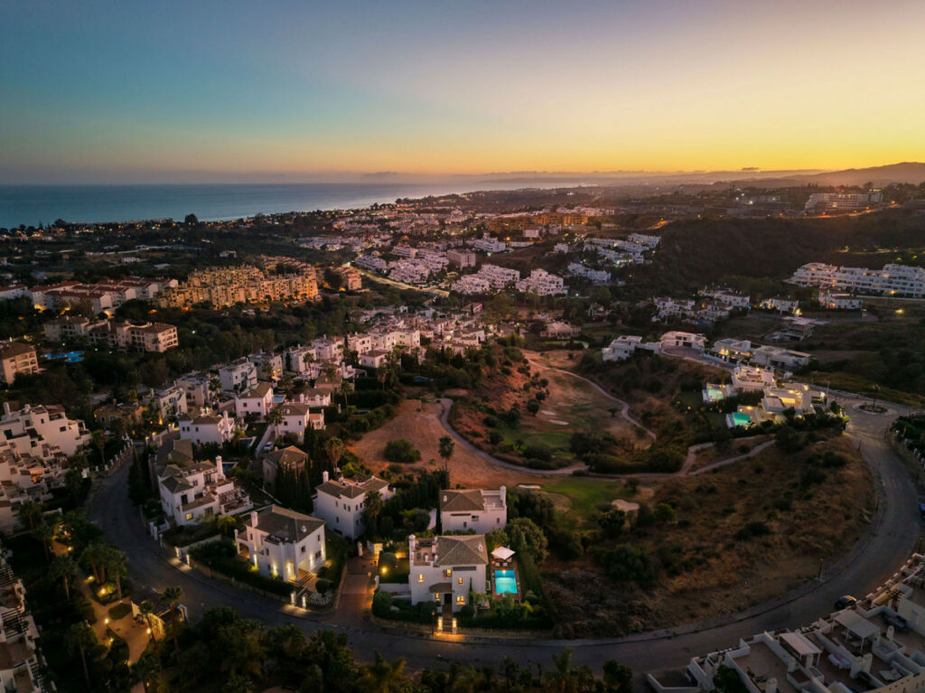 Detached Villa Estepona Málaga - image 39