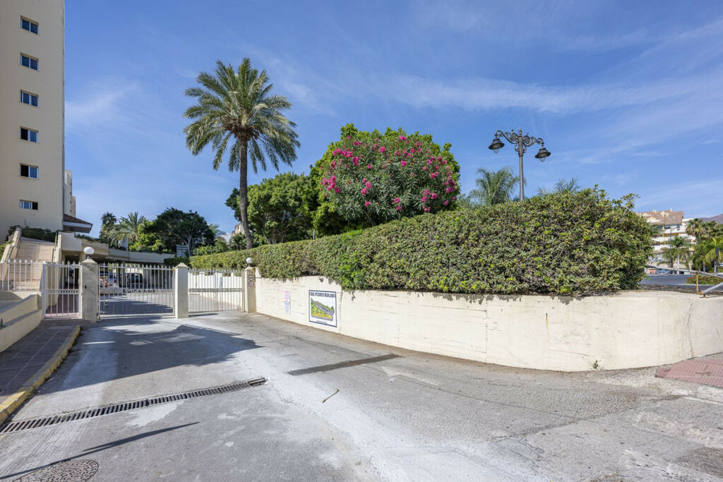 Middle Floor Apartment Estepona Málaga - image 28