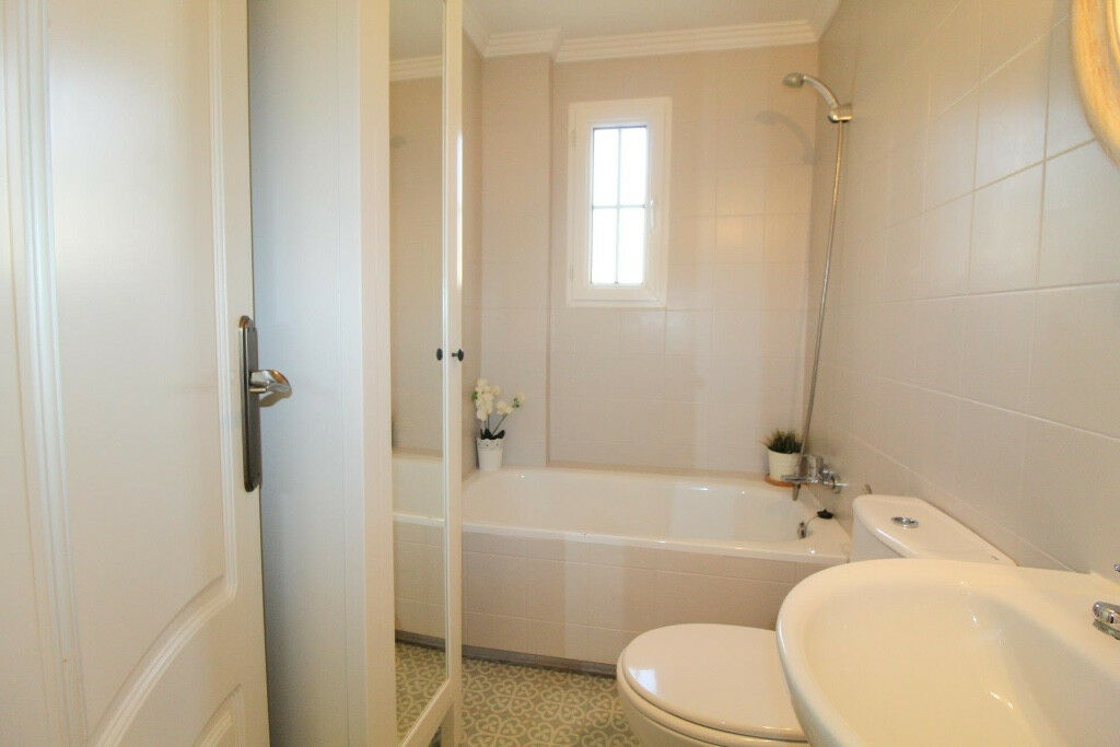 Middle Floor Apartment La Veleta Alicante - image 39