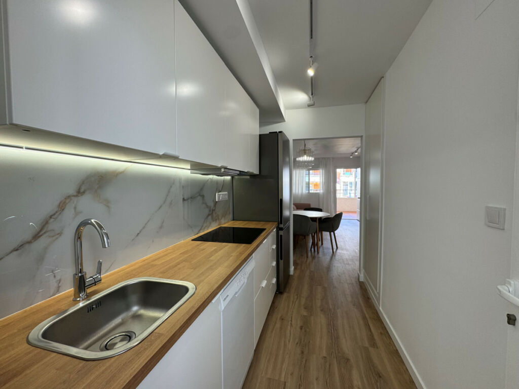 Middle Floor Apartment Los Altos Alicante - image 4