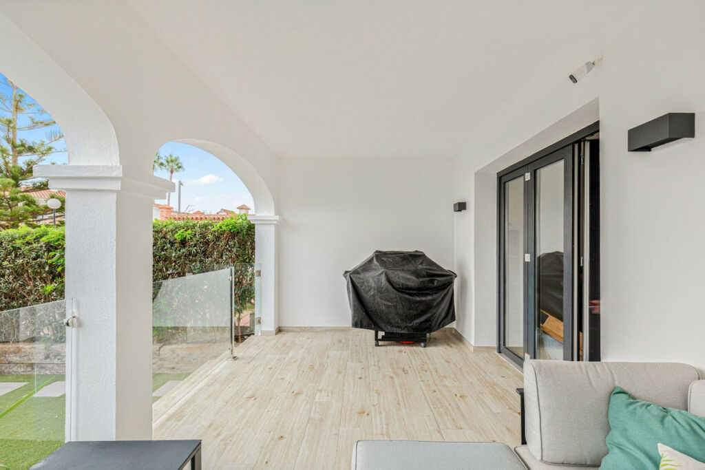 Townhouse Manilva Málaga - image 4