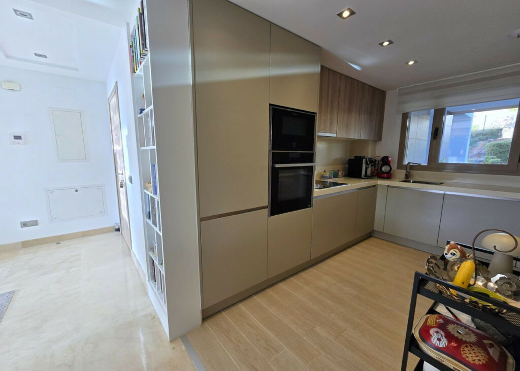 Middle Floor Apartment La Cala Golf Málaga - image 4