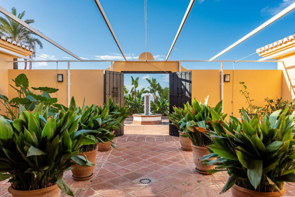 Detached Villa Alhaurín de la Torre Málaga - image 4