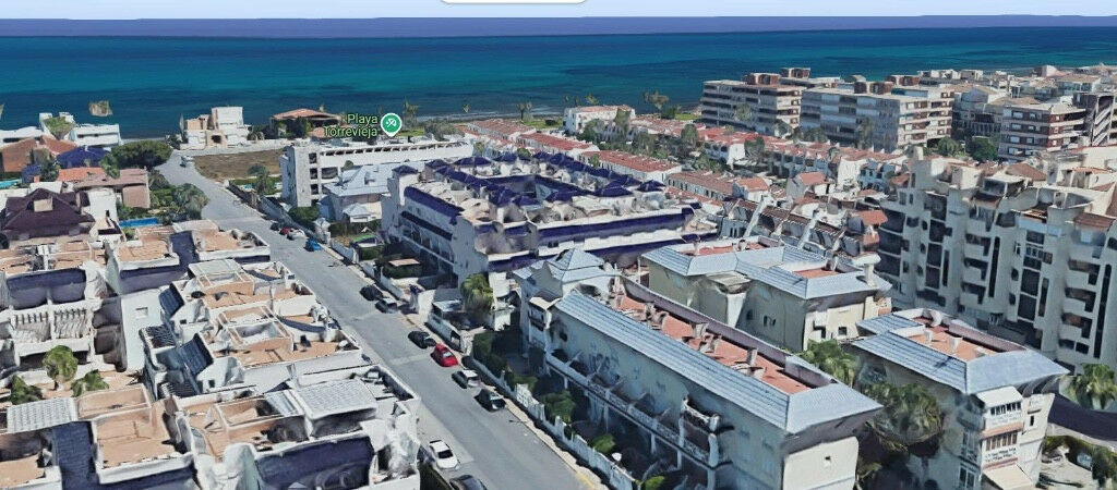Middle Floor Apartment La Veleta Alicante - image 4