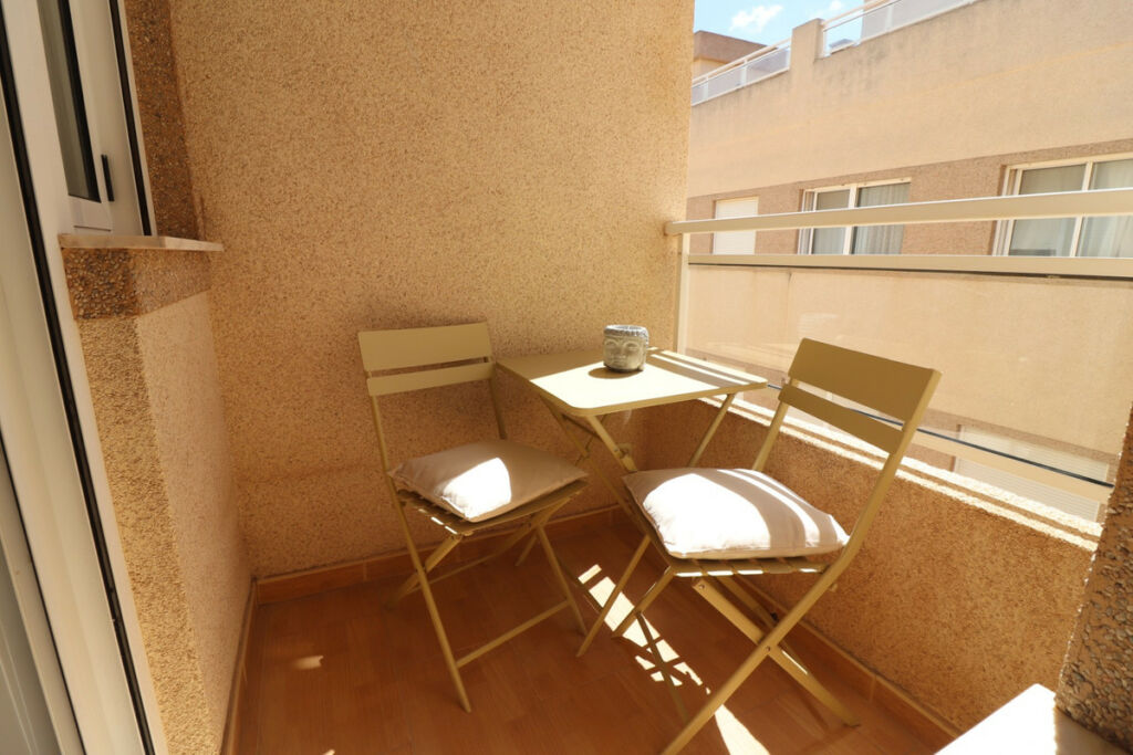 Penthouse Los Palacios Alicante - image 4