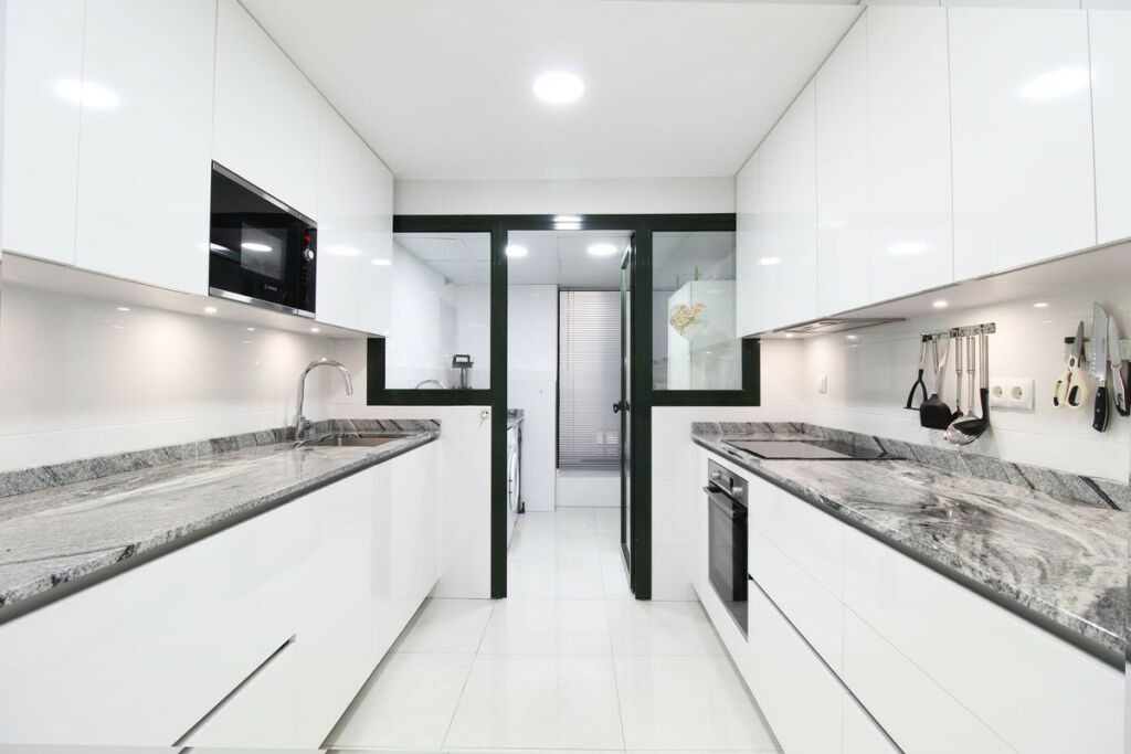 Ground Floor Apartment Atalaya Málaga - image 4