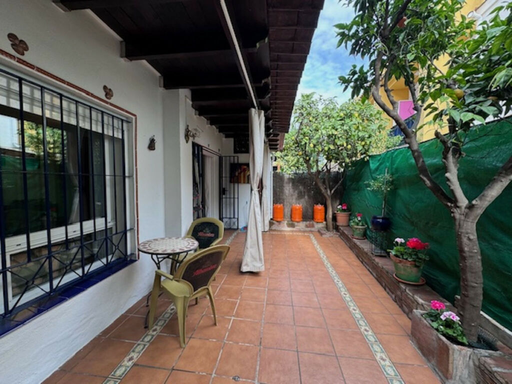 Townhouse San Pedro de Alcántara Málaga - image 4