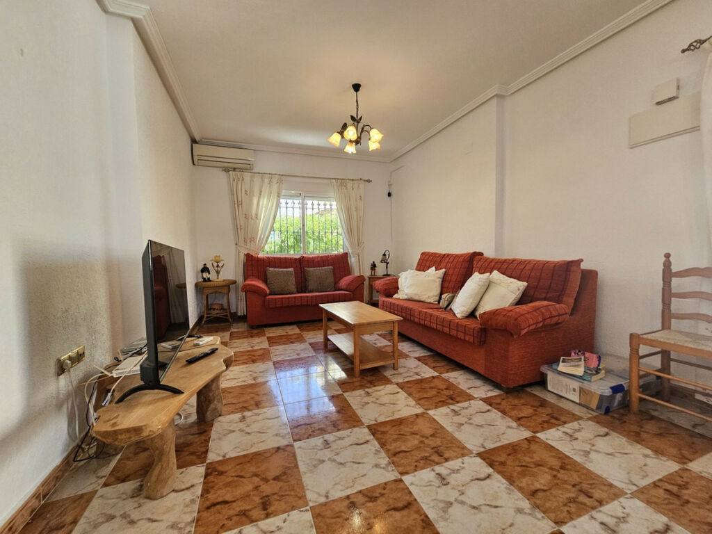 Detached Villa Cabo Roig Alicante - image 4