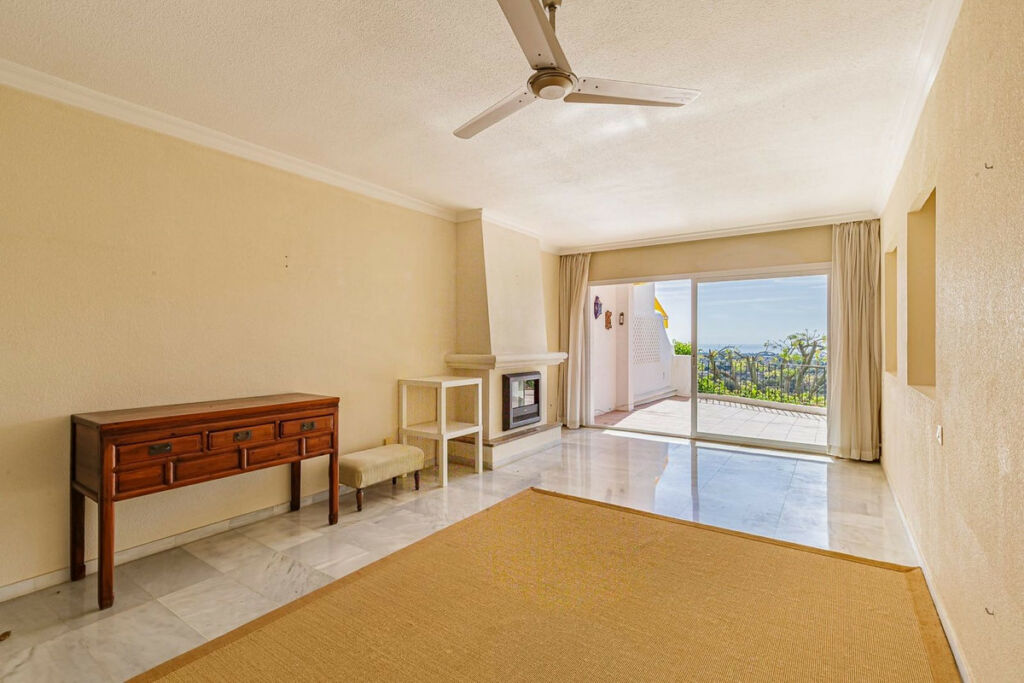 Ground Floor Apartment Los Almendros Málaga - image 4