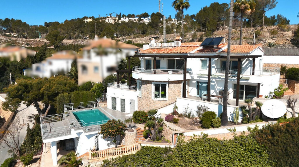 Detached Villa La Fustera Alicante - image 4