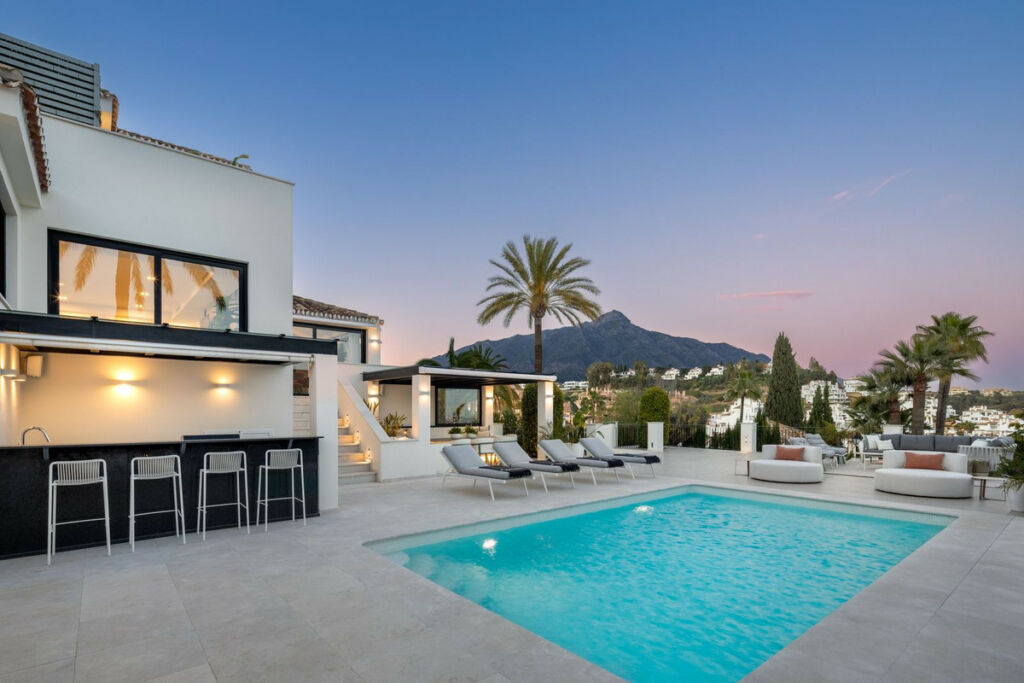 Detached Villa Nueva Andalucía Málaga - zdjęcie 4
