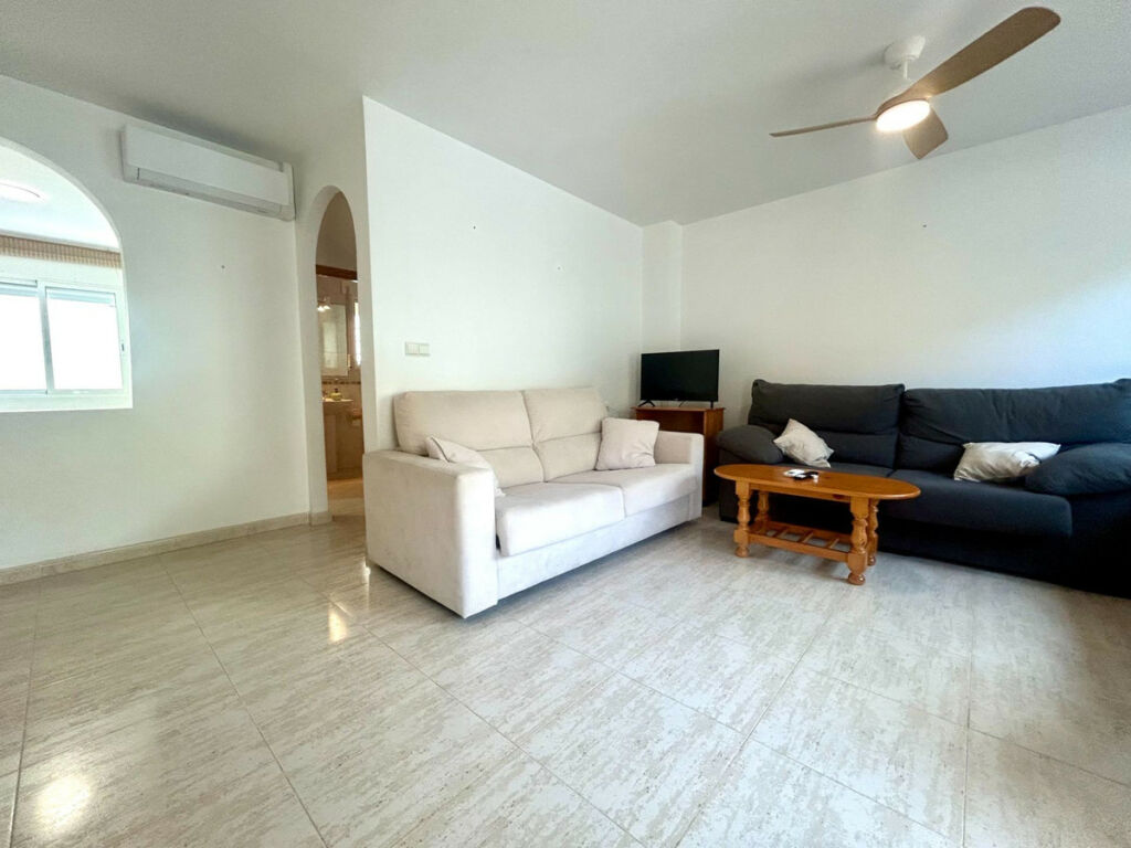 Townhouse Campoamor Alicante - image 4