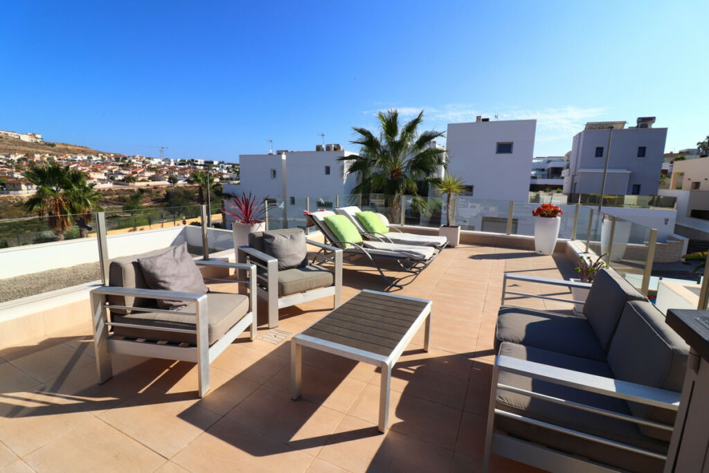 Detached Villa Benijofar Alicante - image 4