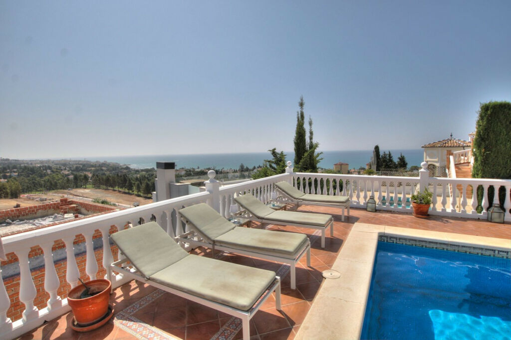 Detached Villa La Cala Málaga - image 4