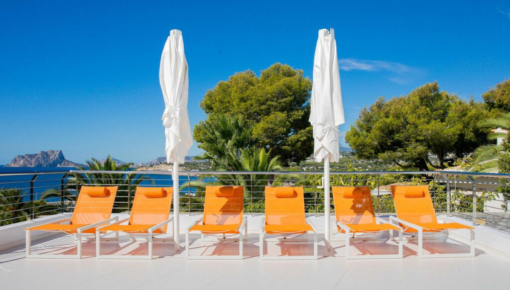 Detached Villa Moraira Alicante - image 4