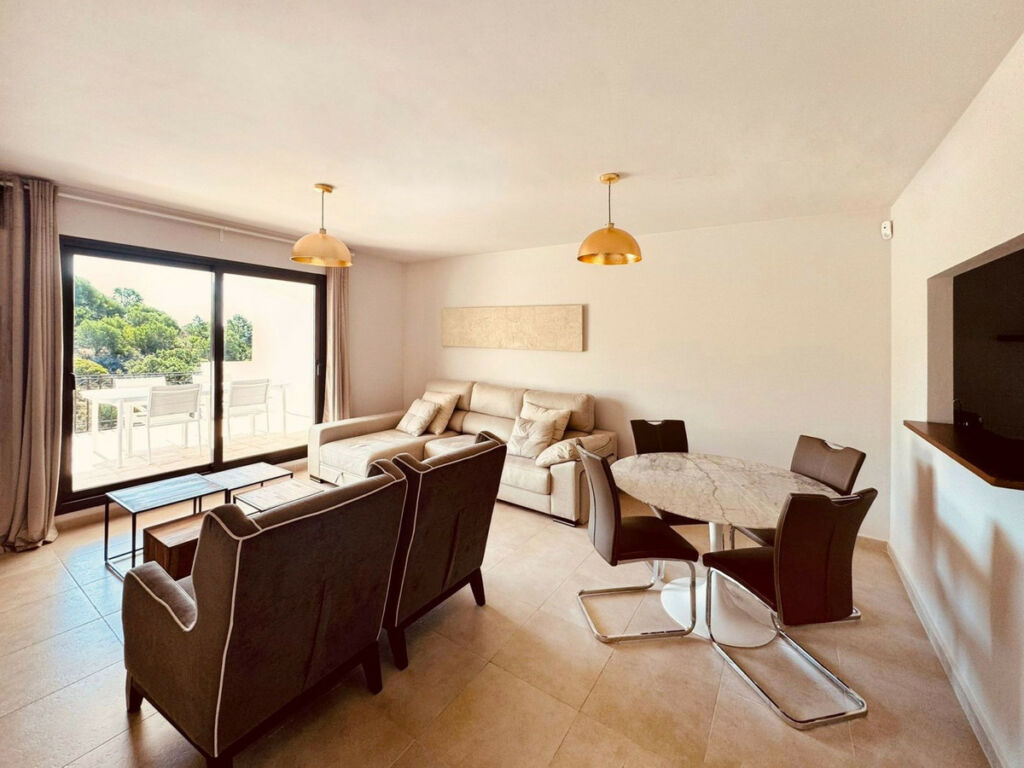 Ground Floor Apartment Altos de los Monteros Málaga - image 4