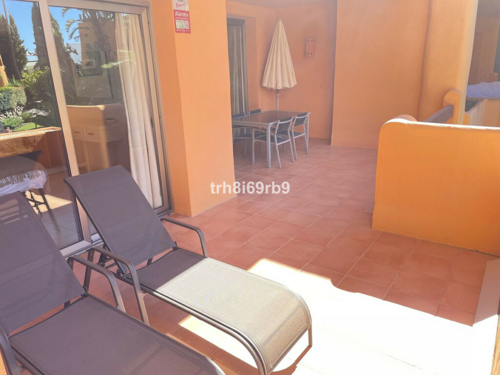 Middle Floor Apartment Bel Air Málaga - image 4