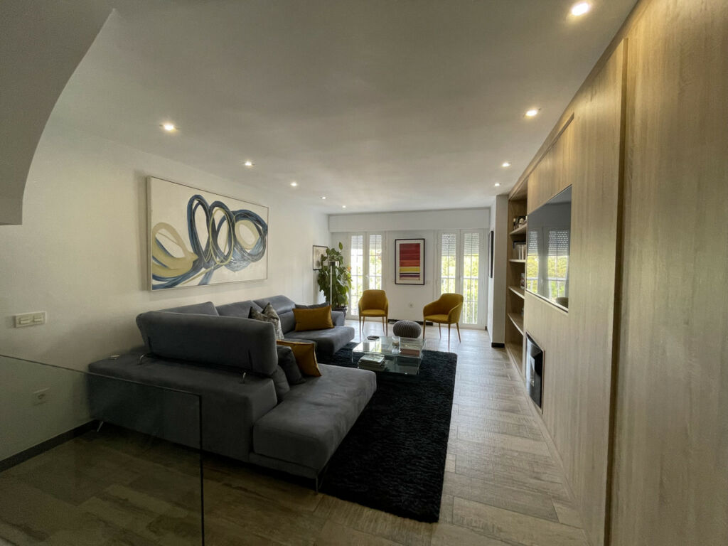 Townhouse Nueva Andalucía Málaga - image 4
