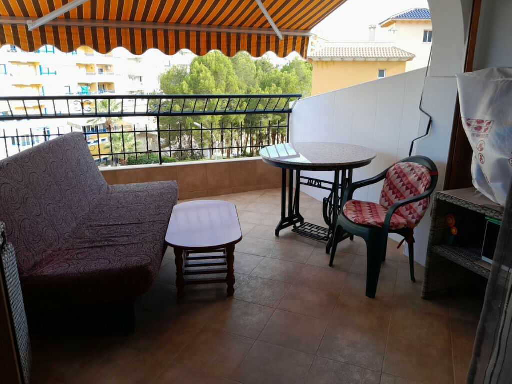 Middle Floor Apartment Campoamor Alicante - image 4