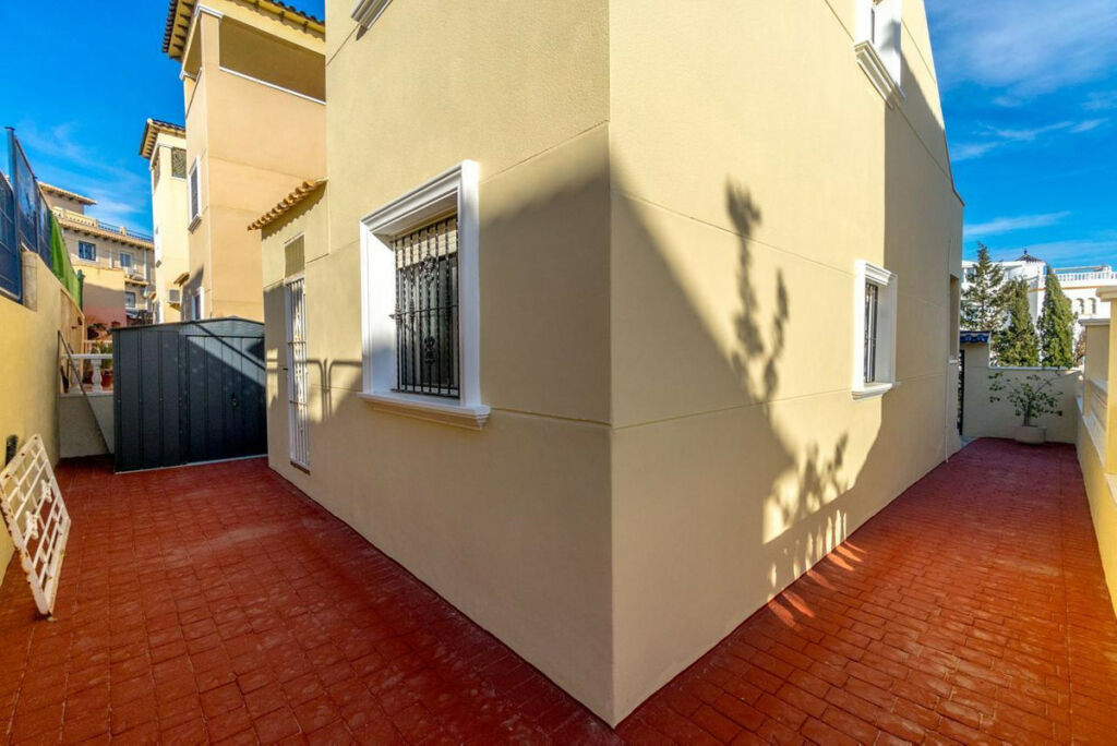 Detached Villa Orihuela Costa Alicante - image 4
