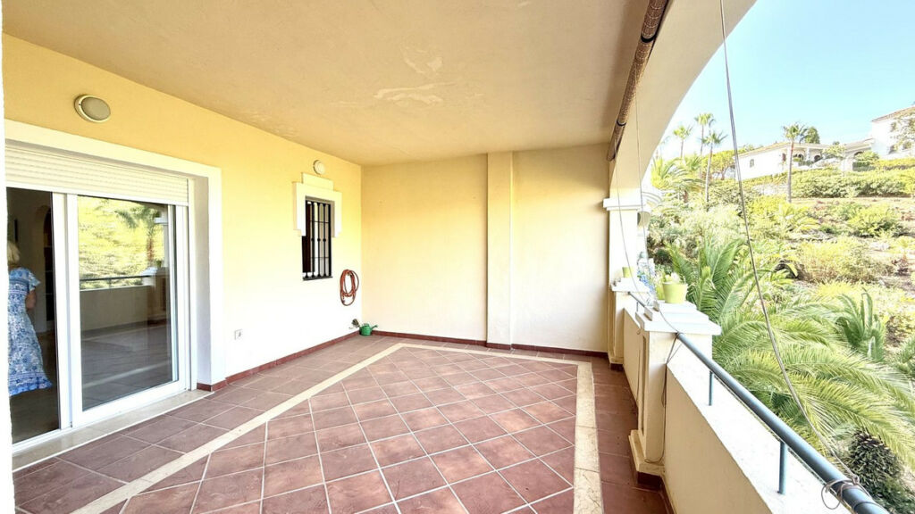 Ground Floor Apartment Elviria Málaga - image 4