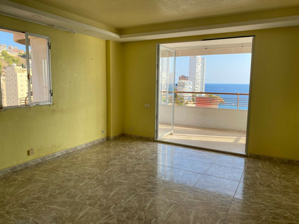 Middle Floor Apartment Benidorm Alicante - image 4