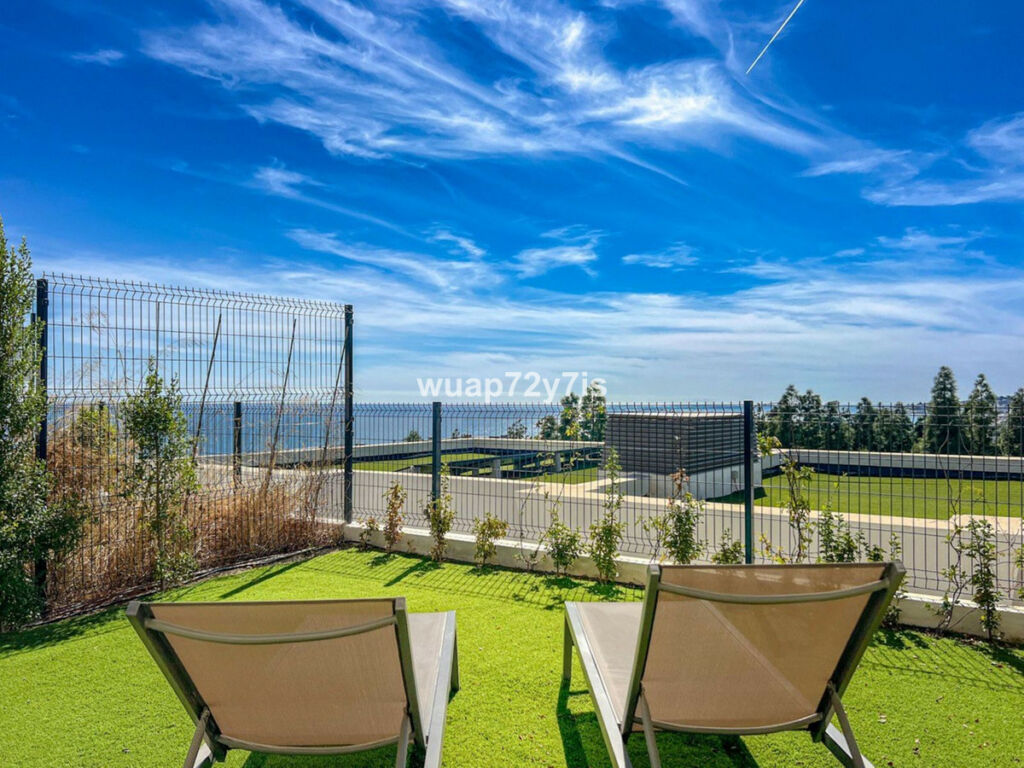 Townhouse La Cala de Mijas Málaga - image 4